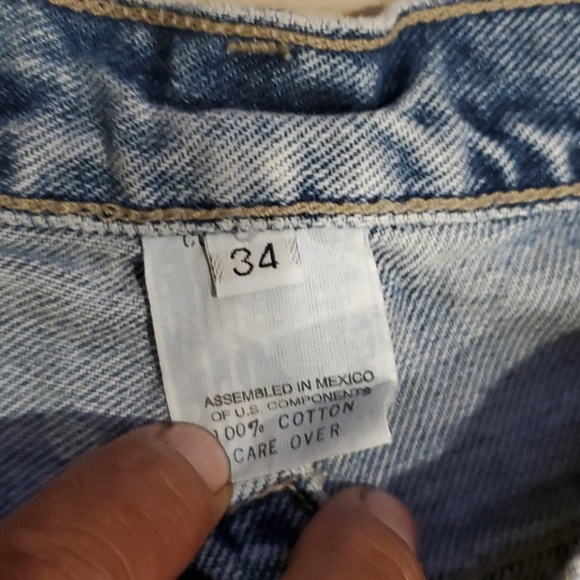 GUESS JEANS 👖❤️ - Picture 6 of 13